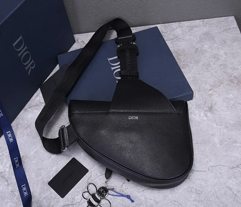 All categories 💚 Top version men’s bags 💚 DIOR 2025 official website new DIOR crossbody bag