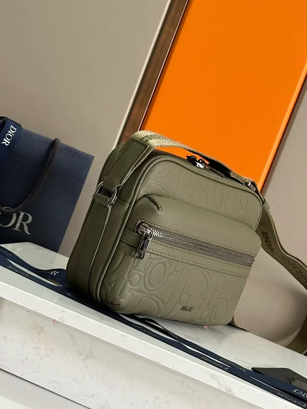 All categories 💚 Top version men’s bags 💚 DIOR 2025 official website new DIOR crossbody bag