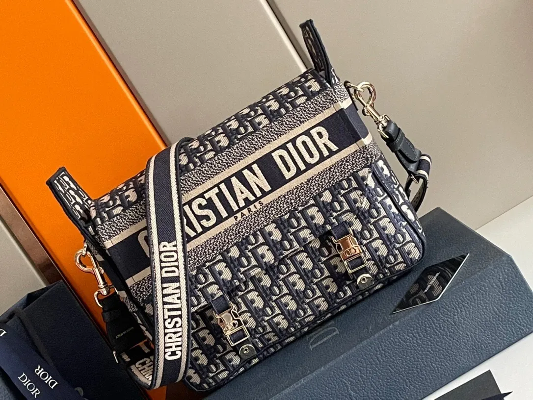 All categories 💚 Top version men’s bags 💚 DIOR 2025 official website new DIOR crossbody bag