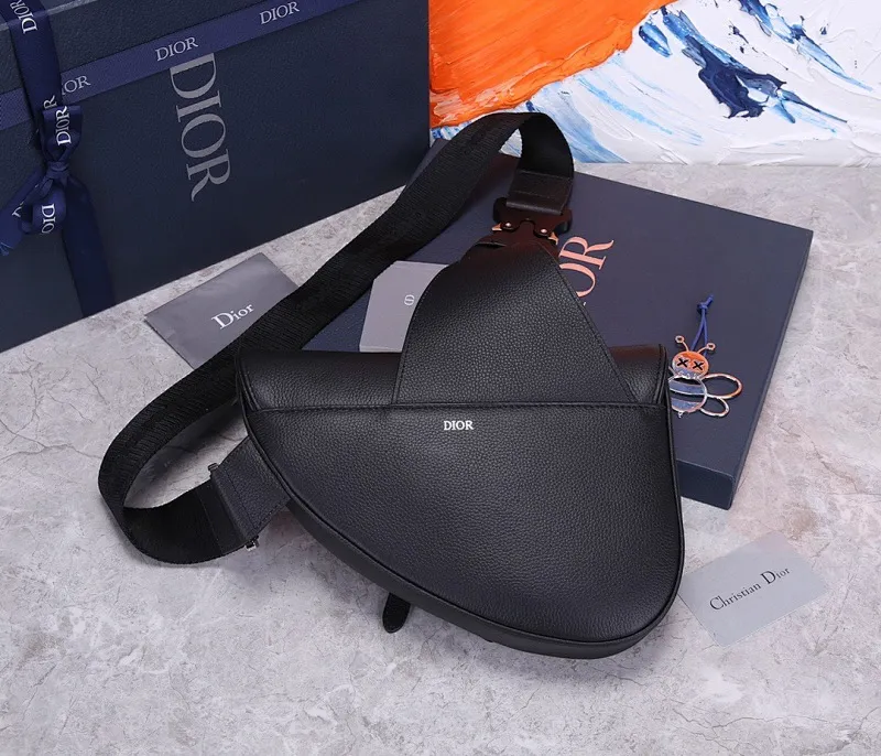 All categories 💚 Top version men’s bags 💚 DIOR 2025 official website new DIOR crossbody bag