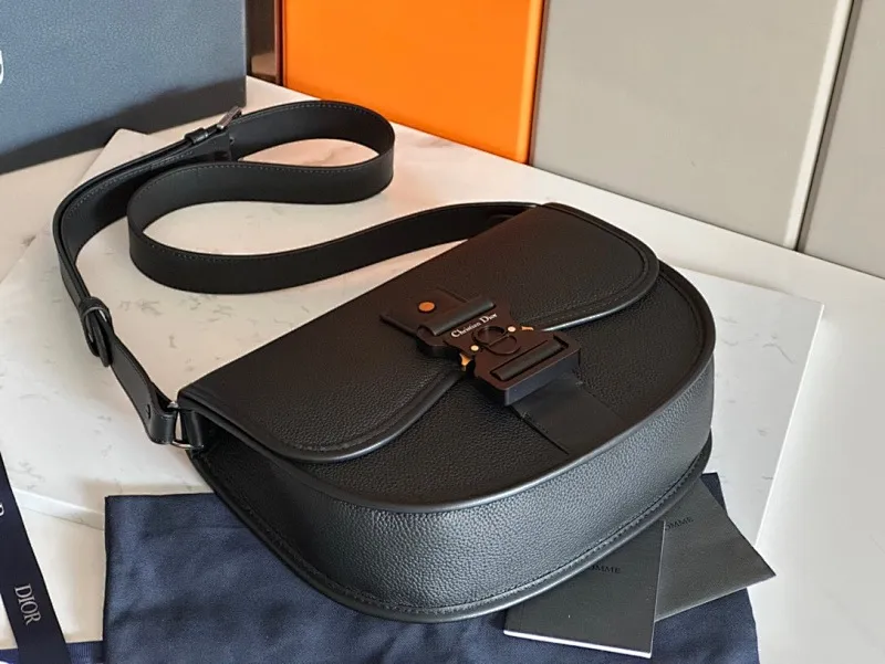 All categories 💚 Top version men’s bags 💚 DIOR 2025 official website new DIOR crossbody bag