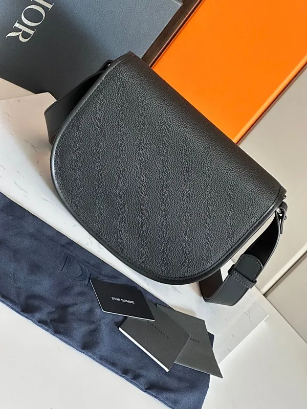 All categories 💚 Top version men’s bags 💚 DIOR 2025 official website new DIOR crossbody bag