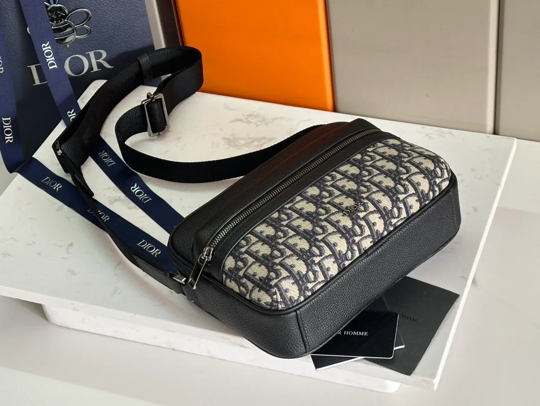 All categories 💚 Top version men’s bags 💚 DIOR 2025 official website new DIOR crossbody bag