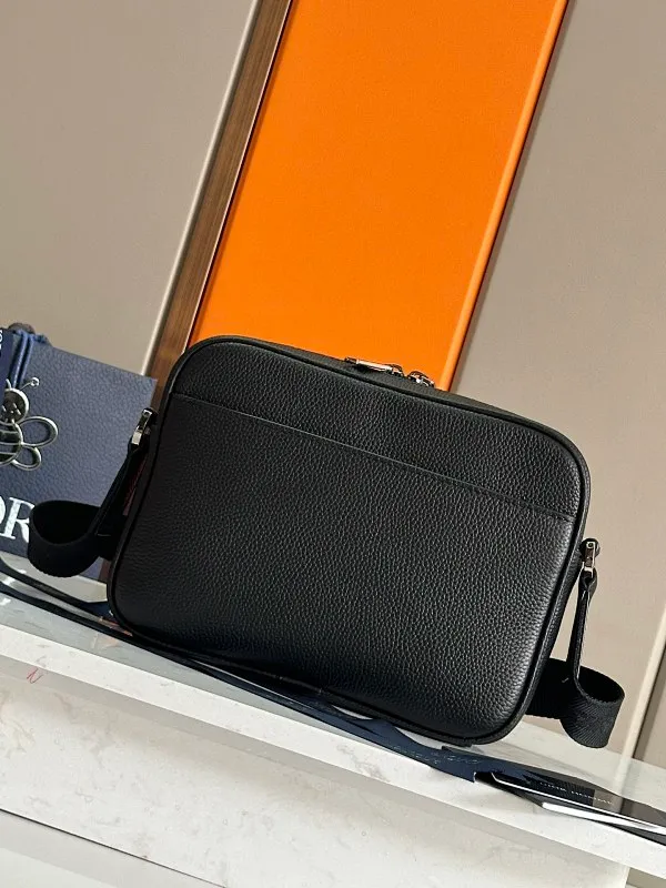 All categories 💚 Top version men’s bags 💚 DIOR 2025 official website new DIOR crossbody bag