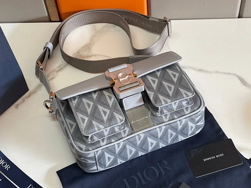 All categories 💚 Top version men’s bags 💚 DIOR 2025 official website new DIOR crossbody bag