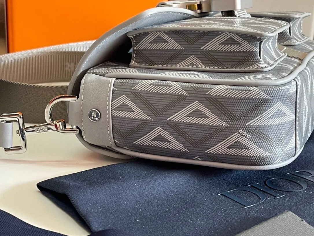 All categories 💚 Top version men’s bags 💚 DIOR 2025 official website new DIOR crossbody bag