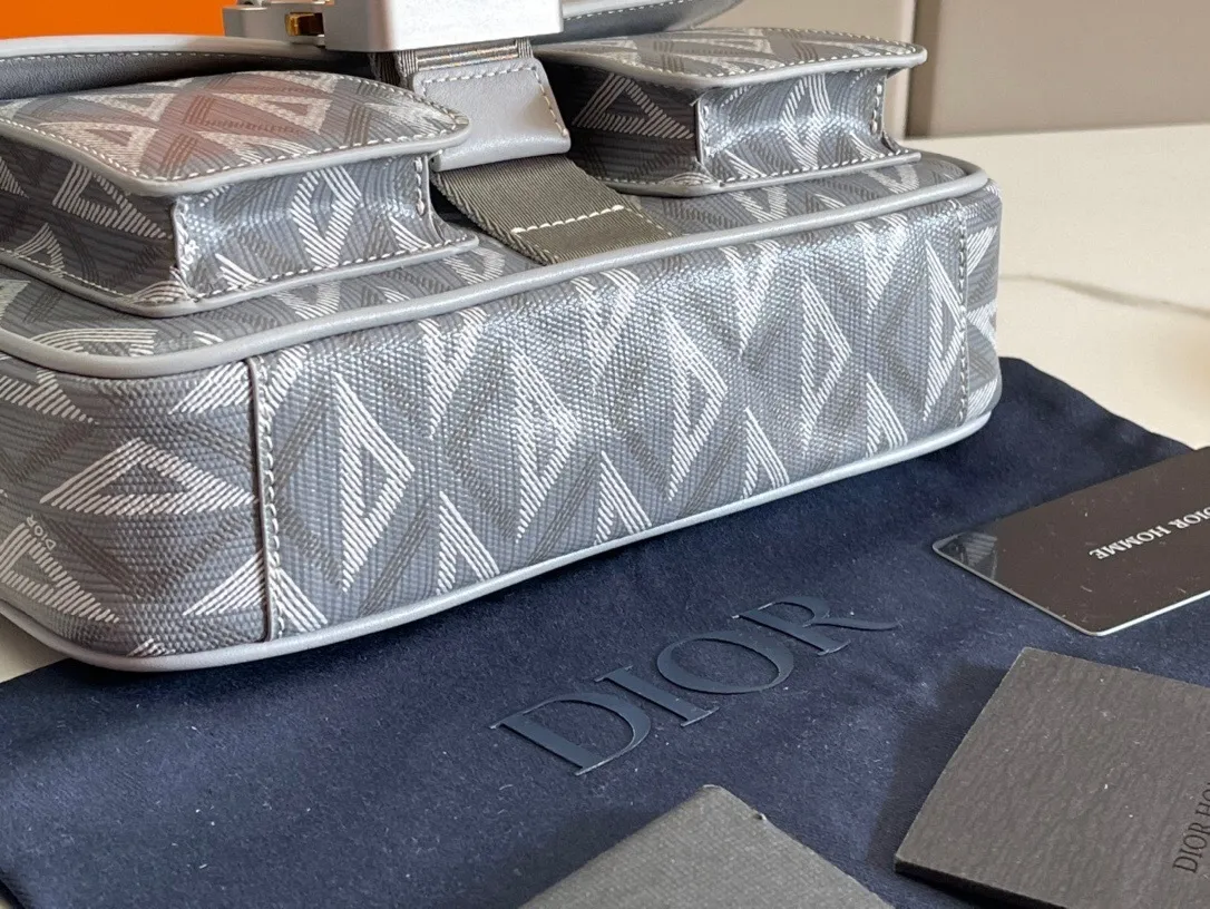 All categories 💚 Top version men’s bags 💚 DIOR 2025 official website new DIOR crossbody bag