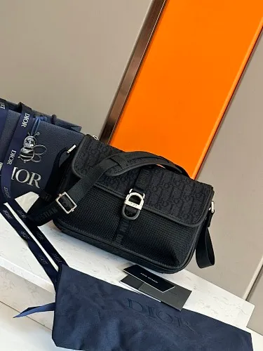 All categories 💚 Top version men’s bags 💚 DIOR 2025 official website new DIOR crossbody bag