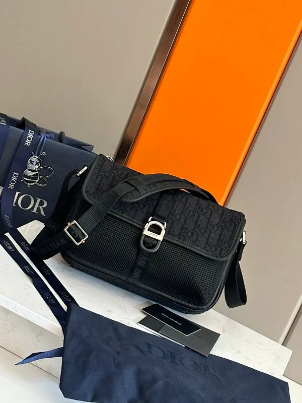 All categories 💚 Top version men’s bags 💚 DIOR 2025 official website new DIOR crossbody bag