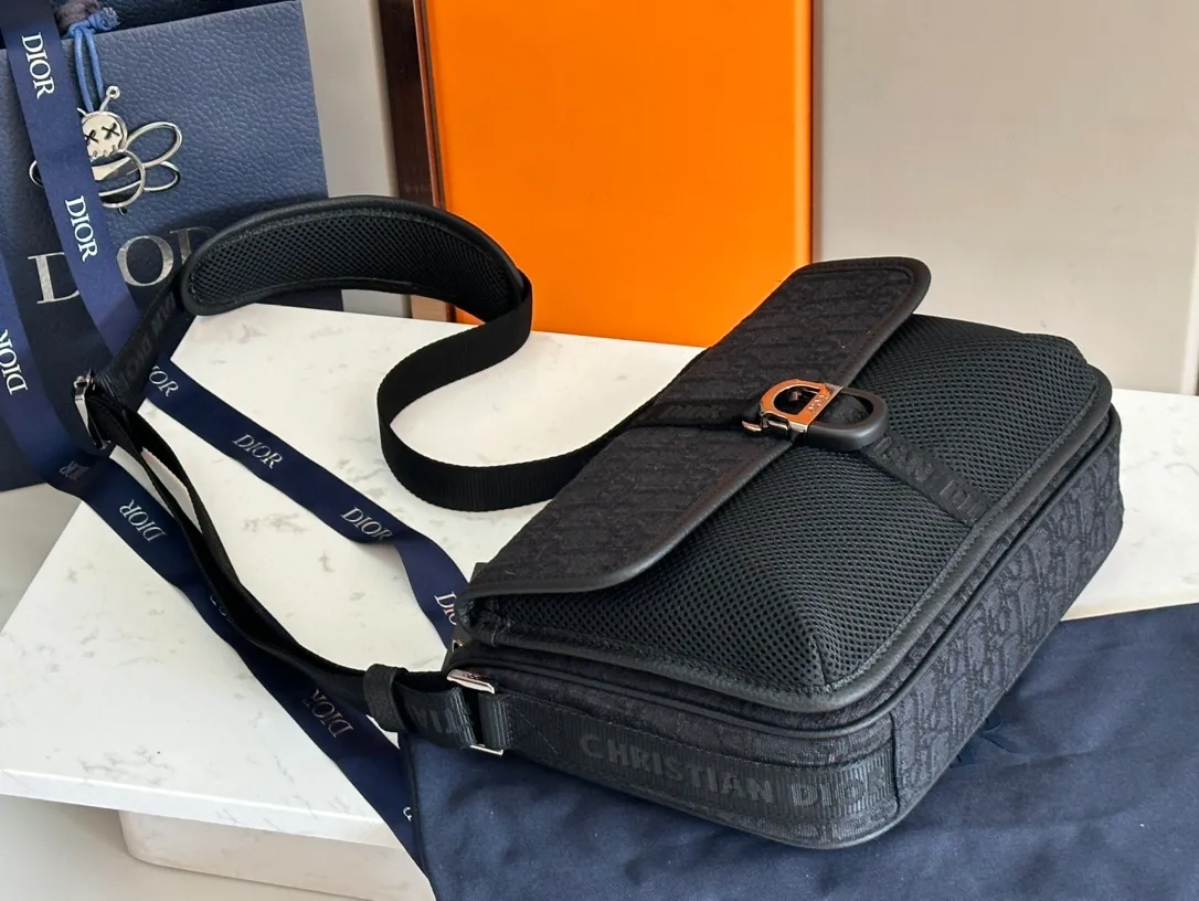 All categories 💚 Top version men’s bags 💚 DIOR 2025 official website new DIOR crossbody bag