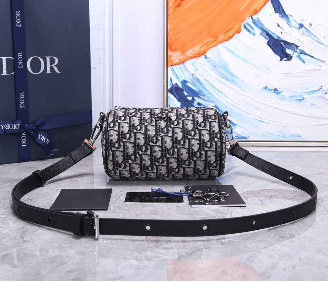 All categories 💚 Top version men’s bags 💚 DIOR 2025 official website new DIOR crossbody bag