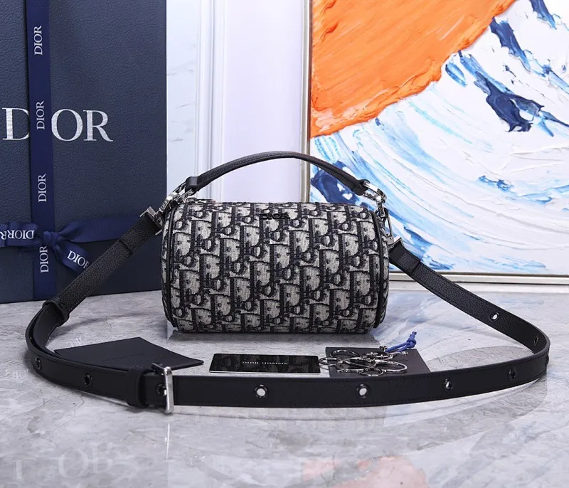 All categories 💚 Top version men’s bags 💚 DIOR 2025 official website new DIOR crossbody bag