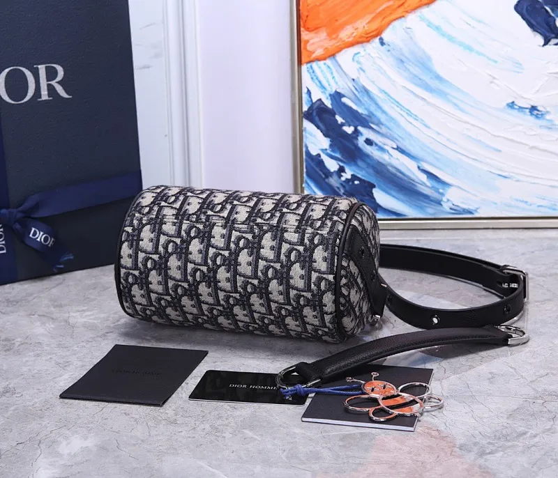 All categories 💚 Top version men’s bags 💚 DIOR 2025 official website new DIOR crossbody bag