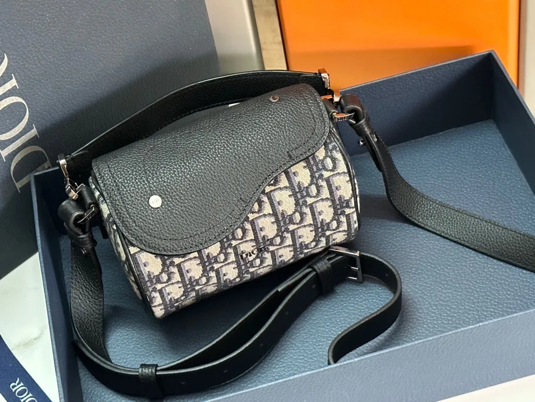 All categories 💚 Top version men’s bags 💚 DIOR 2025 official website new DIOR crossbody bag