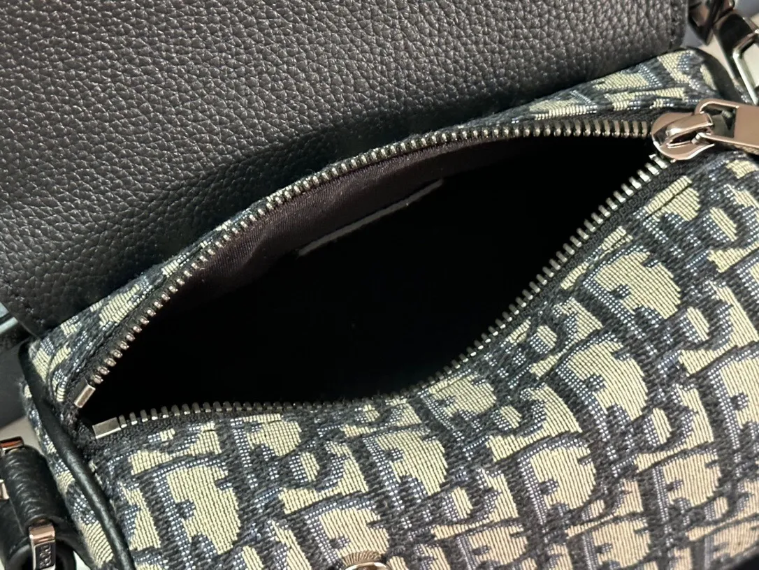 All categories 💚 Top version men’s bags 💚 DIOR 2025 official website new DIOR crossbody bag