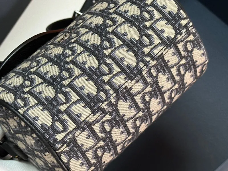 All categories 💚 Top version men’s bags 💚 DIOR 2025 official website new DIOR crossbody bag