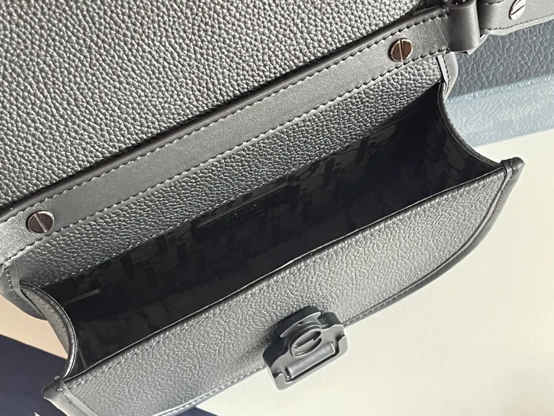 All categories 💚 Top version men’s bags 💚 DIOR 2025 official website new DIOR crossbody bag