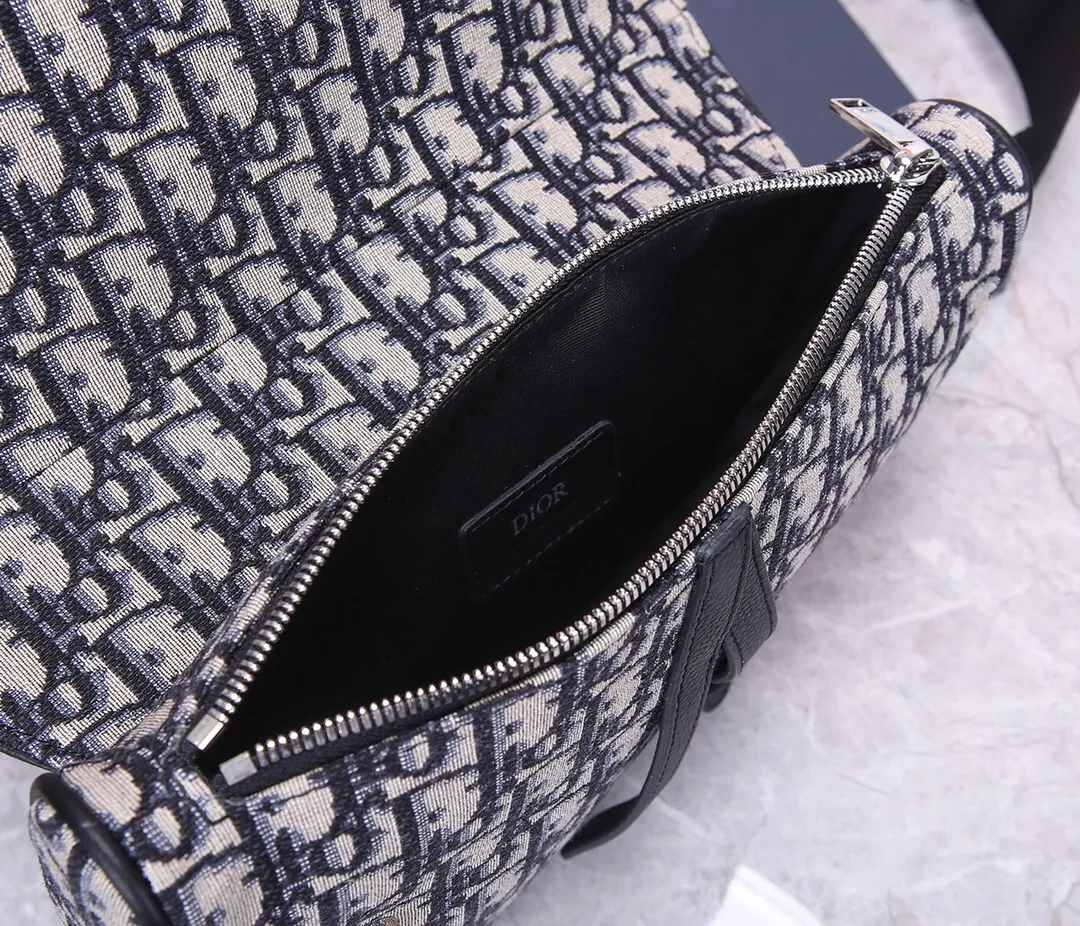 All categories 💚 Top version men’s bags 💚 DIOR 2025 official website new DIOR crossbody bag