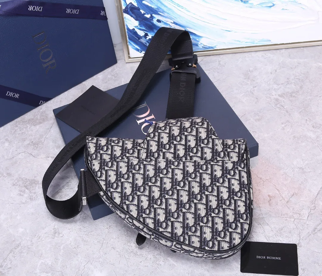All categories 💚 Top version men’s bags 💚 DIOR 2025 official website new DIOR crossbody bag