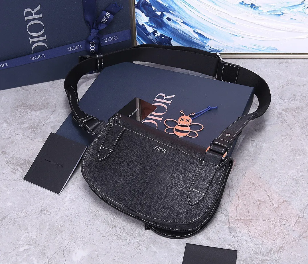 All categories 💚 Top version men’s bags 💚 DIOR 2025 official website new DIOR crossbody bag