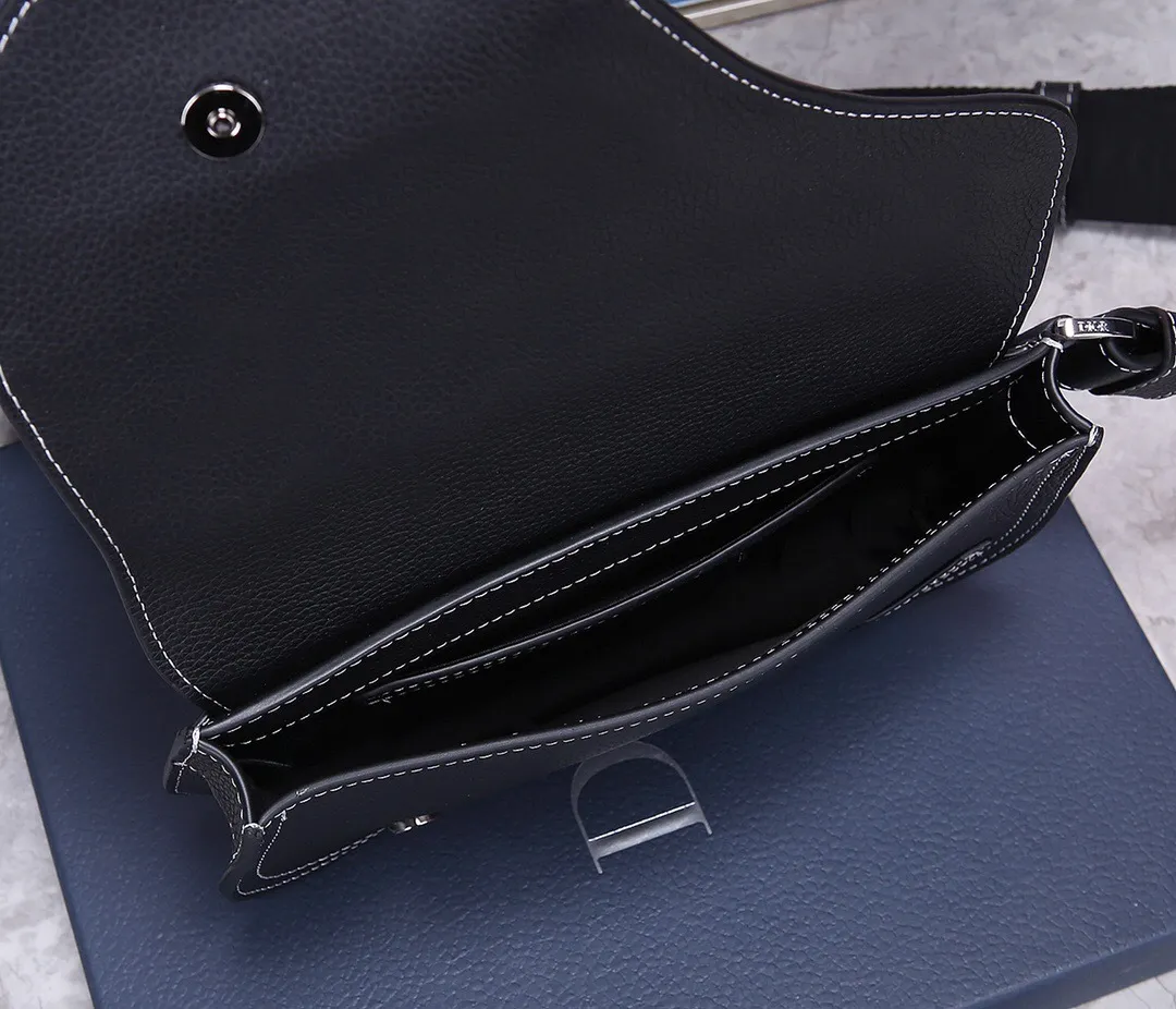 All categories 💚 Top version men’s bags 💚 DIOR 2025 official website new DIOR crossbody bag