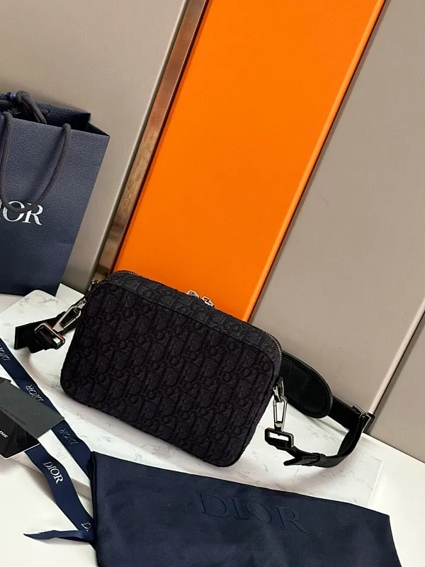 All categories 💚 Top version men’s bags 💚 DIOR 2025 official website new DIOR crossbody bag