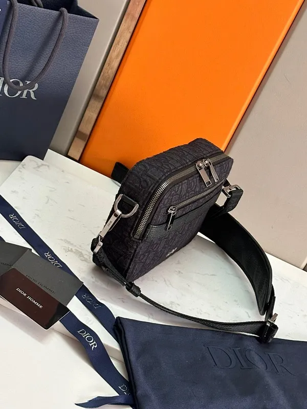 All categories 💚 Top version men’s bags 💚 DIOR 2025 official website new DIOR crossbody bag