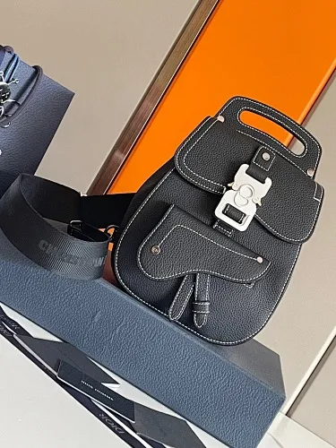 All categories 💚 Top version men’s bags 💚 DIOR 2025 official website new DIOR crossbody bag