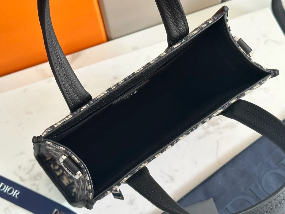 All categories 💚 Top version men’s bags 💚 DIOR 2025 official website new DIOR crossbody bag