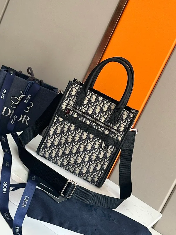 All categories 💚 Top version men’s bags 💚 DIOR 2025 official website new DIOR crossbody bag