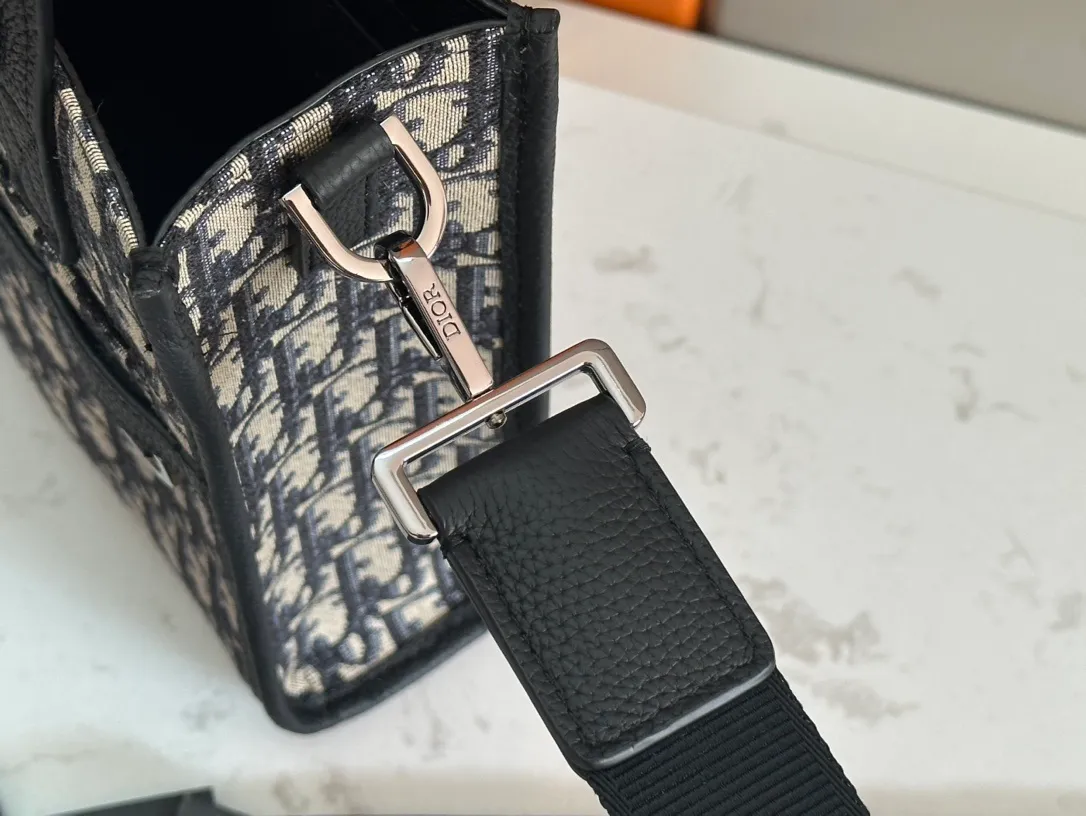 All categories 💚 Top version men’s bags 💚 DIOR 2025 official website new DIOR crossbody bag