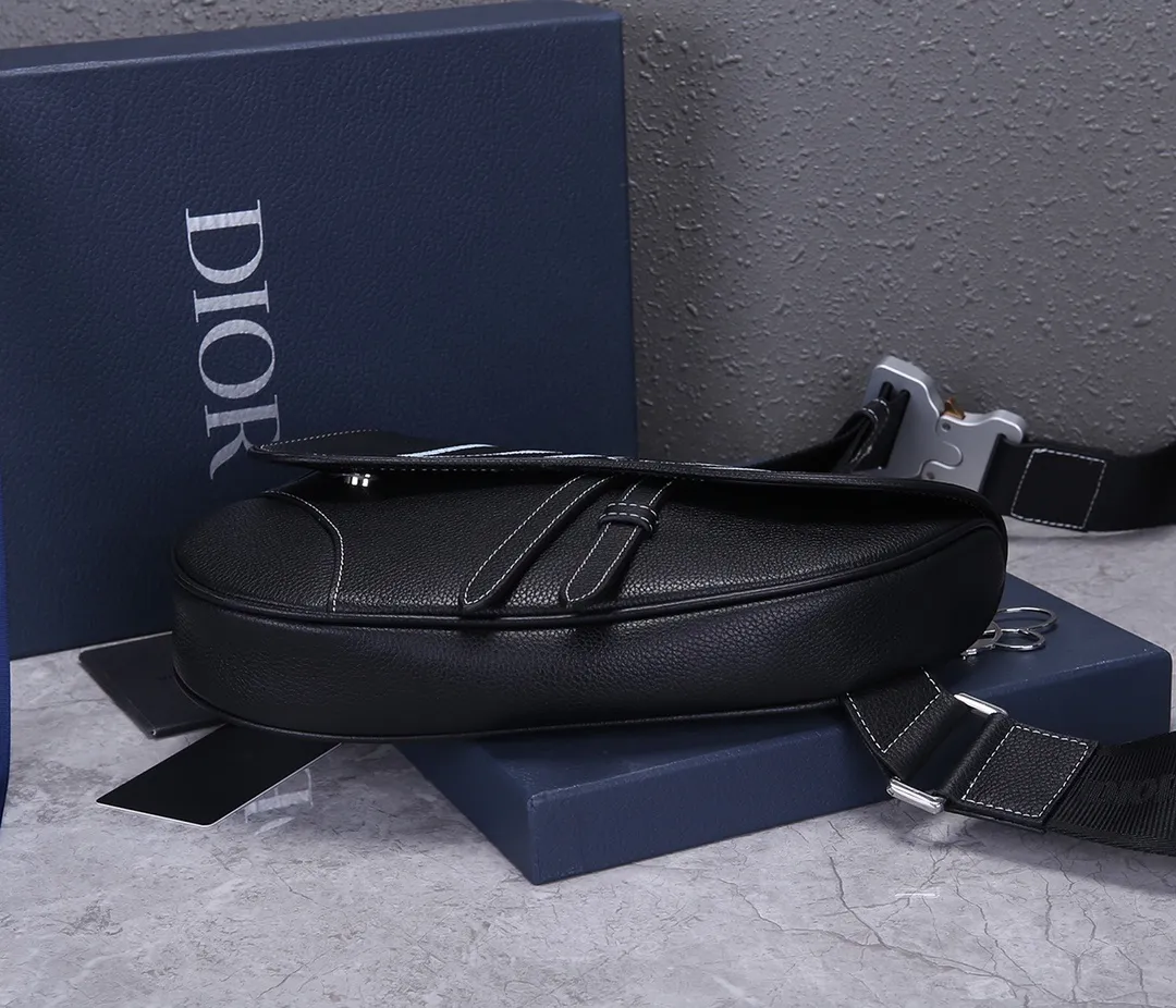 All categories 💚 Top version men’s bags 💚 DIOR 2025 official website new DIOR crossbody bag