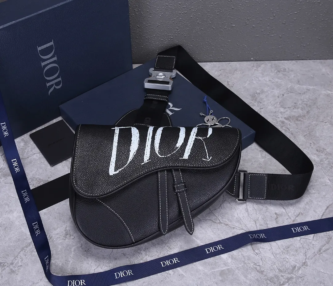 All categories 💚 Top version men’s bags 💚 DIOR 2025 official website new DIOR crossbody bag