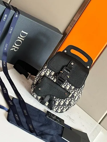 All categories 💚 Top version men’s bags 💚 DIOR 2025 official website new DIOR crossbody bag