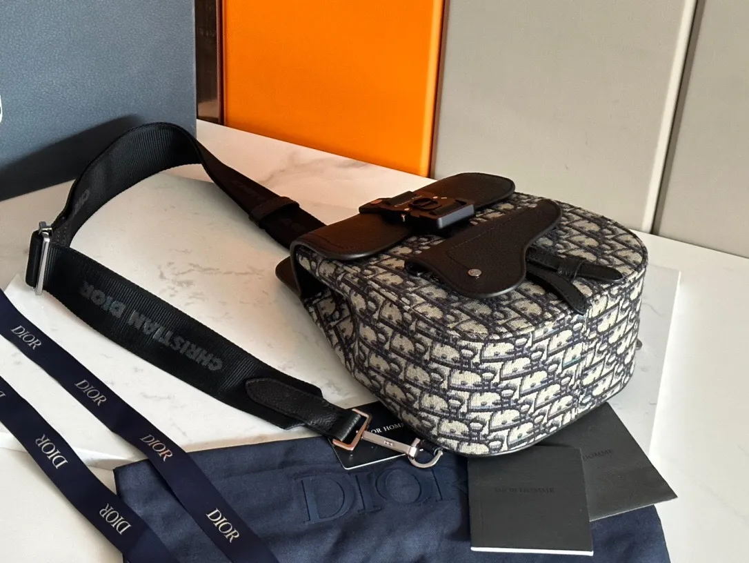All categories 💚 Top version men’s bags 💚 DIOR 2025 official website new DIOR crossbody bag