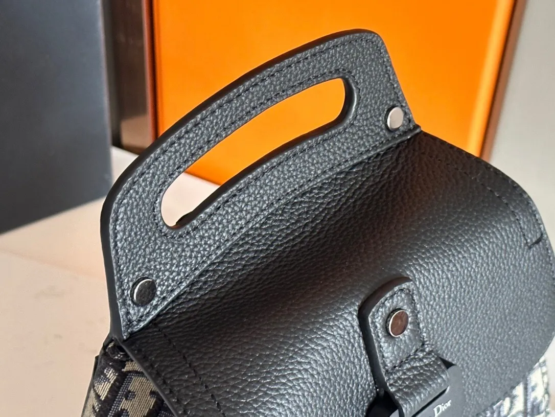 All categories 💚 Top version men’s bags 💚 DIOR 2025 official website new DIOR crossbody bag