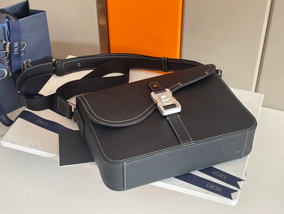 All categories 💚 Top version men’s bags 💚 DIOR 2025 official website new DIOR crossbody bag