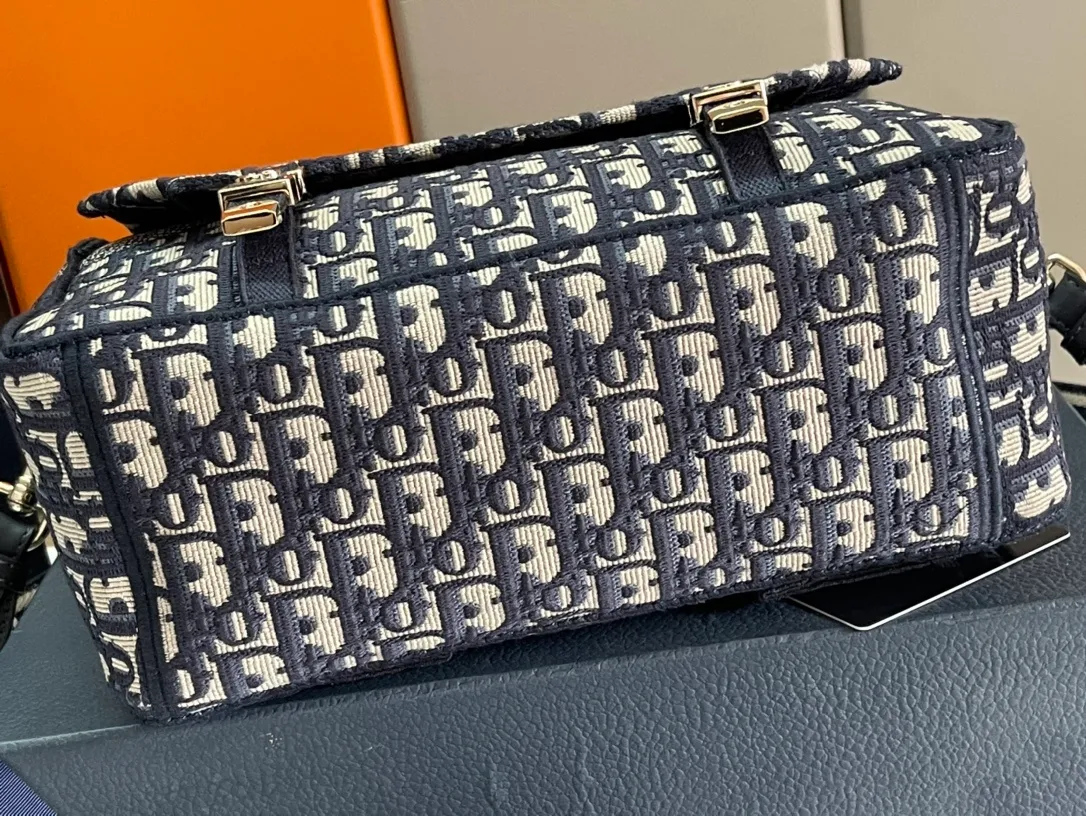 All categories 💚 Top version men’s bags 💚 DIOR 2025 official website new DIOR crossbody bag