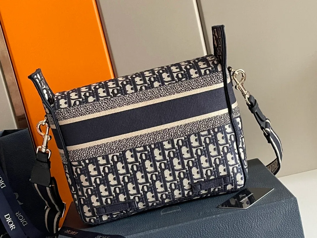 All categories 💚 Top version men’s bags 💚 DIOR 2025 official website new DIOR crossbody bag