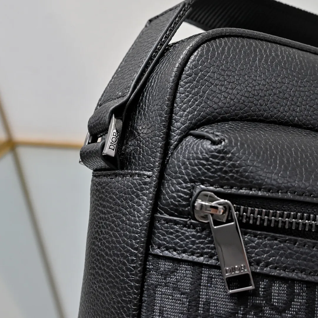 All categories 💚 Top version men’s bags 💚 DIOR 2025 official website new DIOR crossbody bag