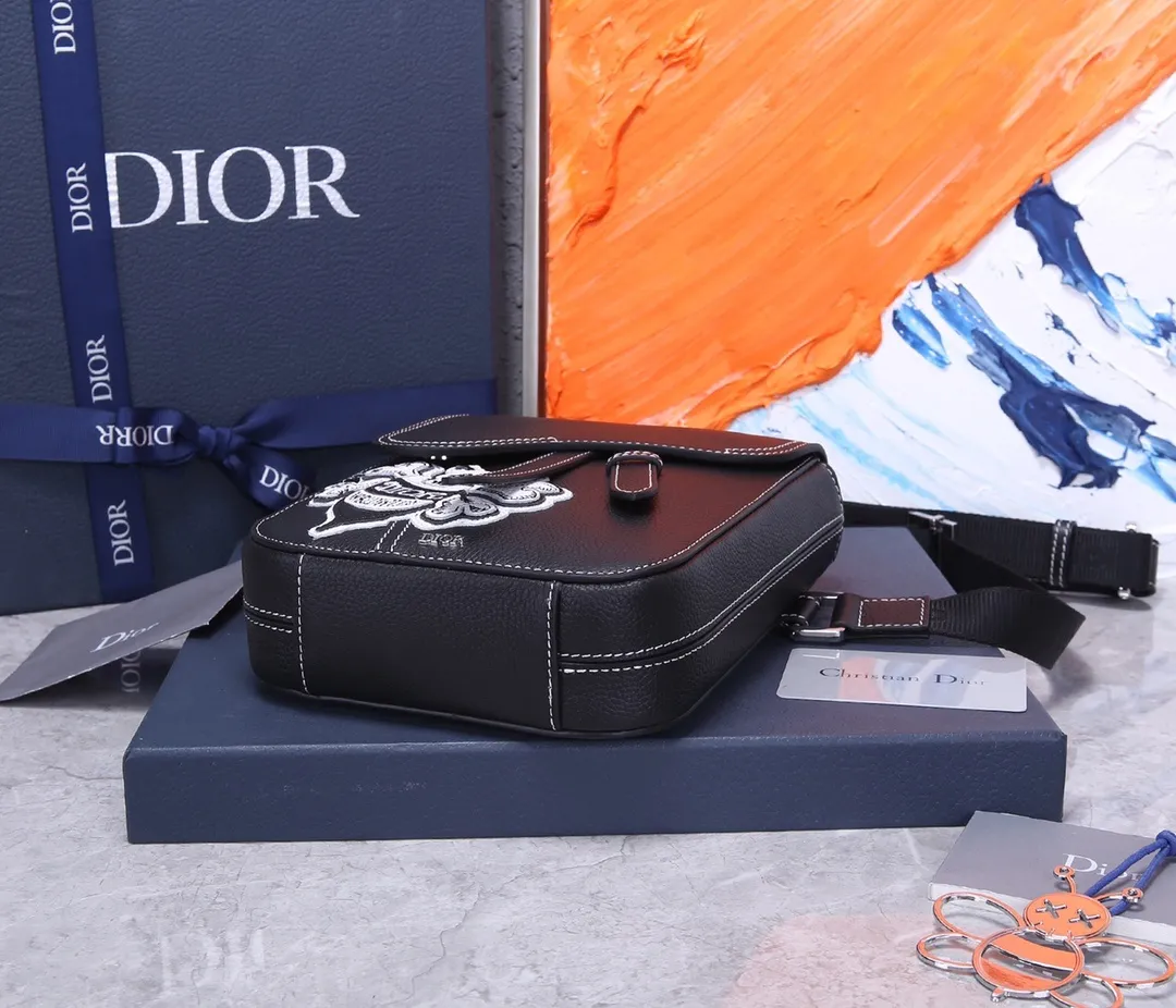 All categories 💚 Top version men’s bags 💚 DIOR 2025 official website new DIOR crossbody bag