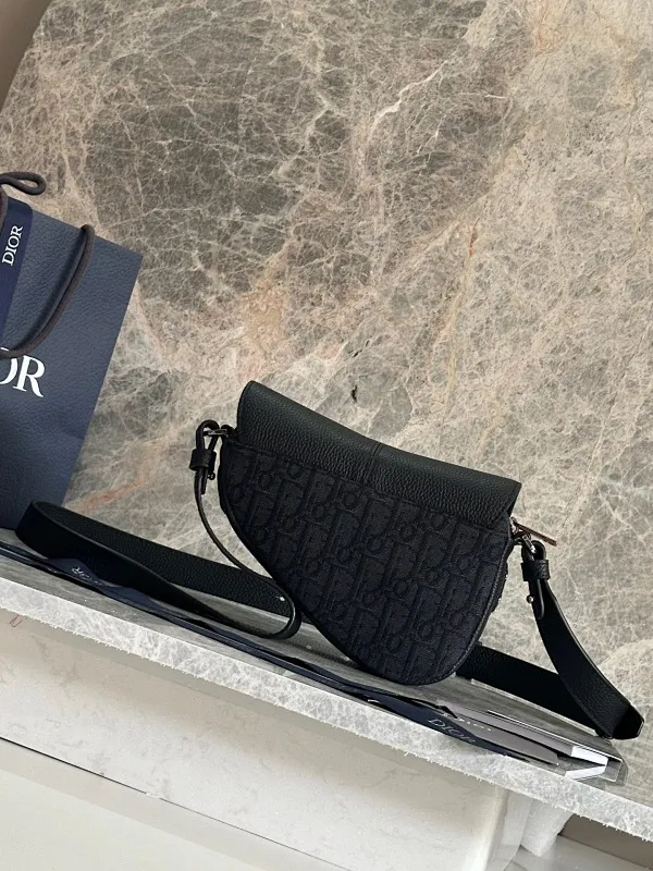 All categories 💚 Top version men’s bags 💚 DIOR 2025 official website new DIOR crossbody bag