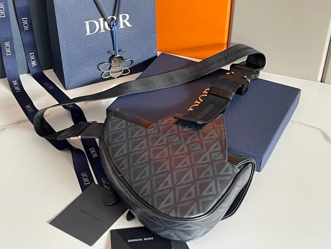 All categories 💚 Top version men’s bags 💚 DIOR 2025 official website new DIOR crossbody bag
