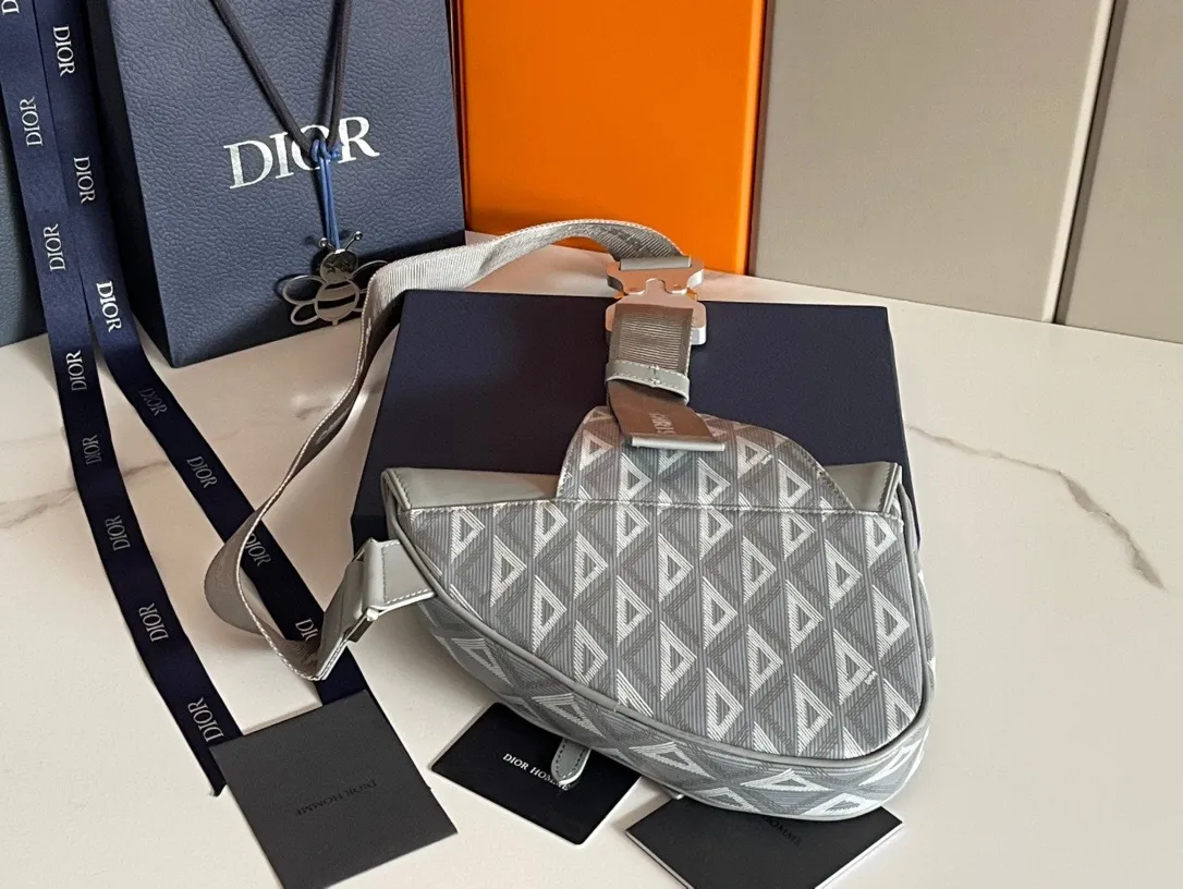All categories 💚 Top version men’s bags 💚 DIOR 2025 official website new DIOR crossbody bag