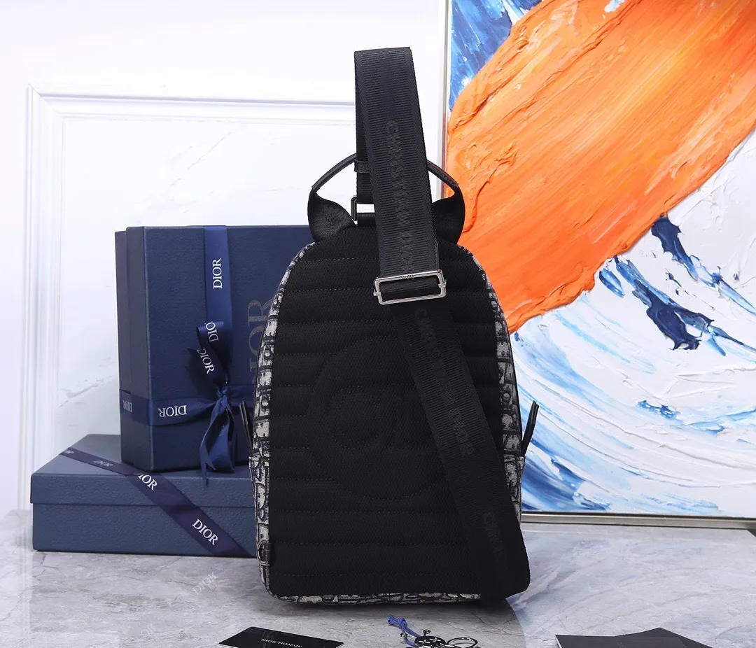 All categories 💚 Top version men’s bags 💚 DIOR 2025 official website new DIOR crossbody bag