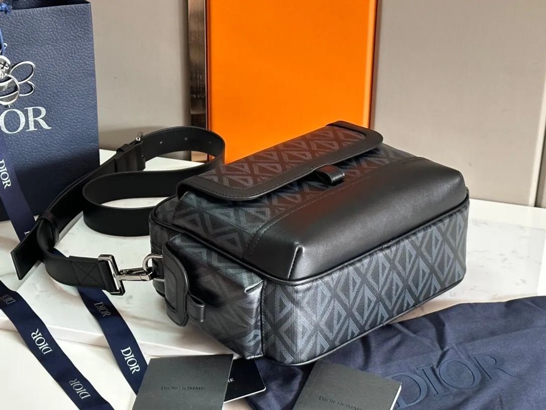 All categories 💚 Top version men’s bags 💚 DIOR 2025 official website new DIOR crossbody bag