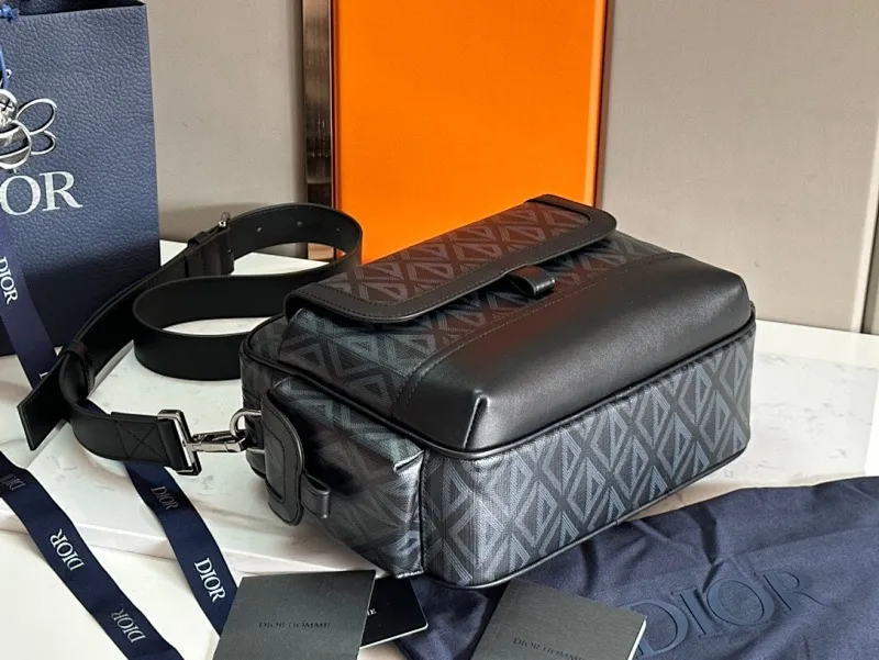 All categories 💚 Top version men’s bags 💚 DIOR 2025 official website new DIOR crossbody bag