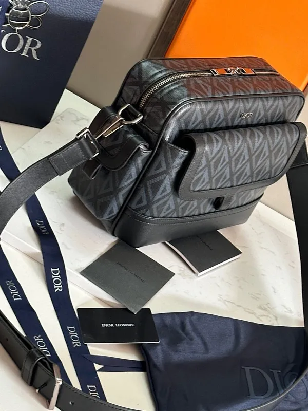 All categories 💚 Top version men’s bags 💚 DIOR 2025 official website new DIOR crossbody bag
