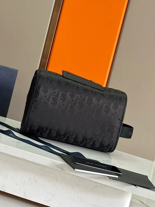 All categories 💚 Top version men’s bags 💚 DIOR 2025 official website new DIOR toiletry bag