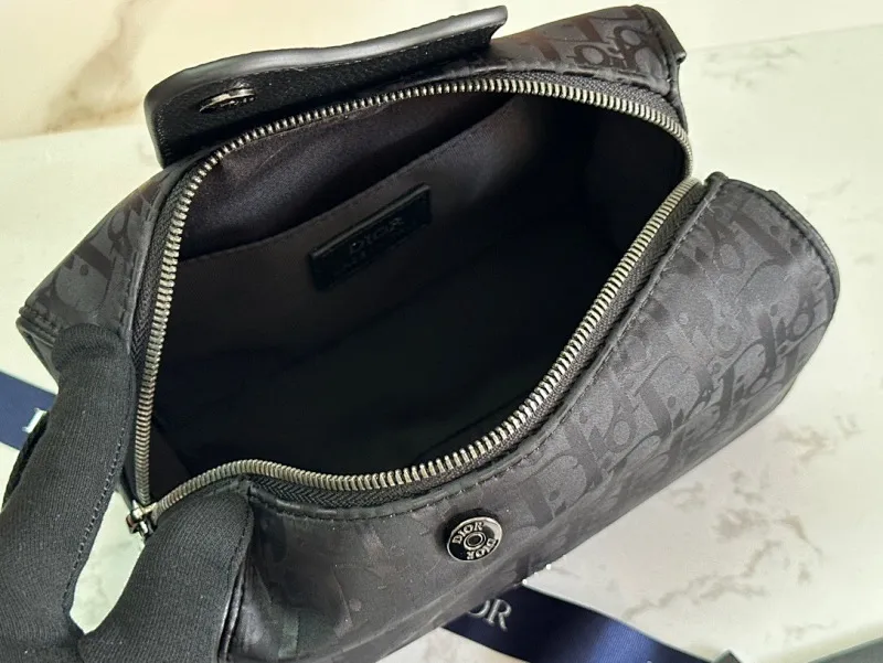 All categories 💚 Top version men’s bags 💚 DIOR 2025 official website new DIOR toiletry bag